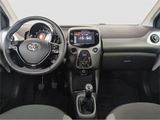 TOYOTA Aygo 5 Puertas x-play 70 Manual 5v