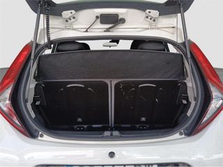 TOYOTA Aygo 5 Puertas x-play 70 Manual 5v