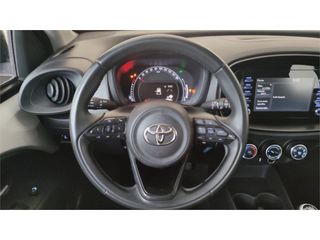 TOYOTA Aygo X 5 Puertas Play 70 Manual 5v