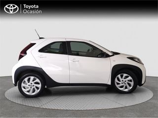 TOYOTA Aygo X 5 Puertas Play 70 Manual 5v