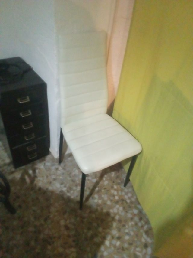 4 Sillas Diseño Moderno Piel Sintética