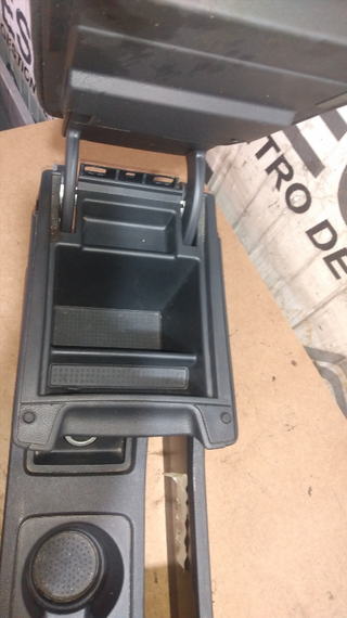 APOYABRAZOS CENTRAL SEAT LEON ST (5F8) Style | 10