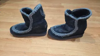 Botas MOU con pedrería