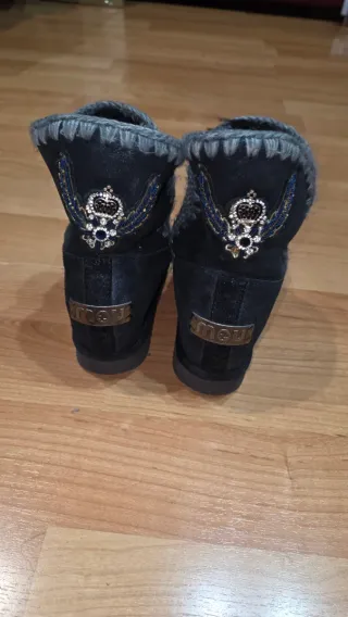 Botas MOU con pedrería