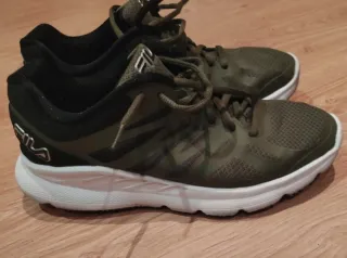 Deportivas Fila Verdes y Negras