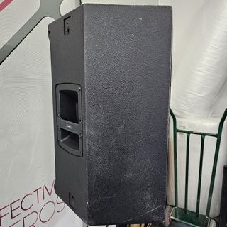 Música profesional Alltavoz RCF NX32A