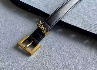 Cinturón YSL Negro Hebilla Dorada
