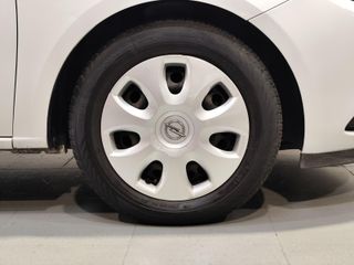 OPEL Corsa 1.4 66kW (90CV) Selective Pro