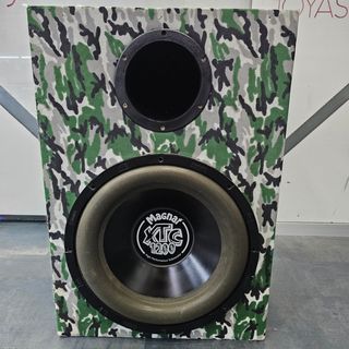Subwoofers 1u. Magnat XTC 1200