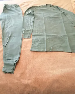 Traje interior militar nuevo verde oliva