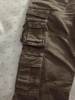 Pantalón cargo marrón chico