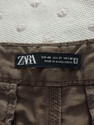 Pantalón cargo marrón chico