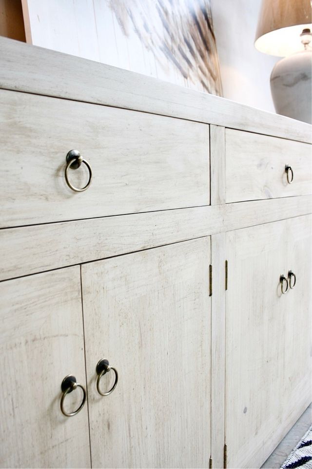 MUEBLE BUFET APARADOR LISO 3 PUERTAS A MEDIDA