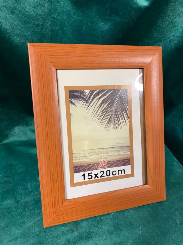 MARCO DE MADERA PARA FOTOS 15X20 CM.