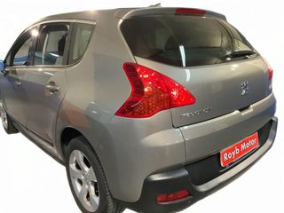 Peugeot 3008 Premium 1.6 HDI 110 FAP
