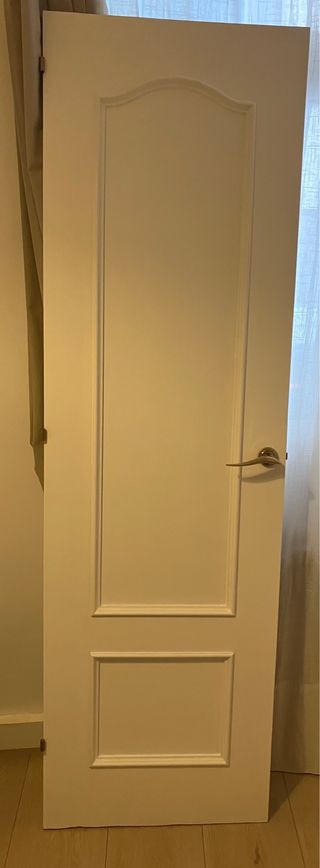 Puerta madera macisa blanca con marcos