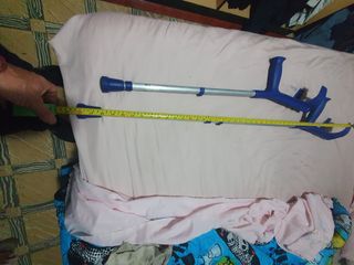Muletas de aluminio azules casi nuevas