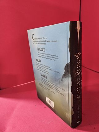Libro la caida de los reinos (morgan Rhodes)
