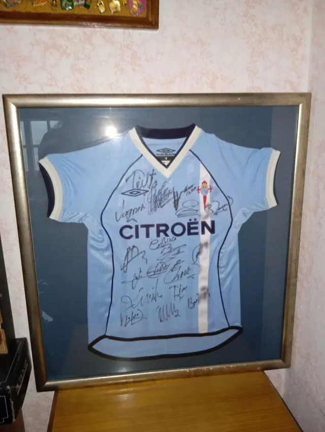 Camiseta Celta de Vigo Firmada Equipo