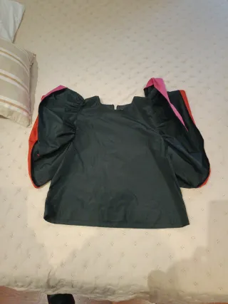 Top Zara Negro y Rojo