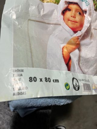 Asciugamano con cappuccio bimbo 80x80