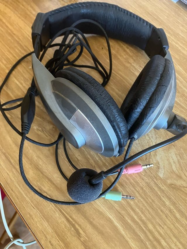 Auriculares con micrófono, poco uso