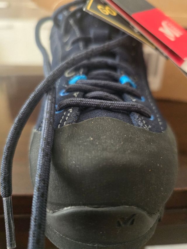 Zapatilla Millet Gore-Tex Montaña Azul/Rojo