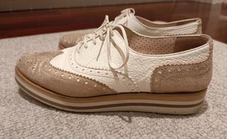 Zapatos Blucher Beige y Dorado