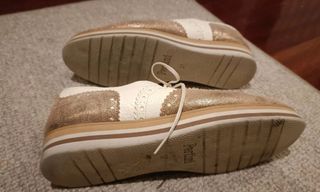 Zapatos Blucher Beige y Dorado