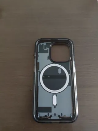 Funda Spigen iPhone 14 Pro MagSafe