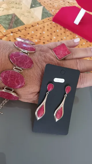 Conjunto Plata y Coral: Anillo, Pulsera y Pendient