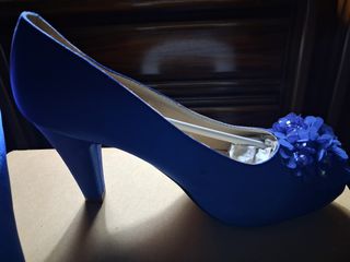 Zapatos de tacón nuevos.