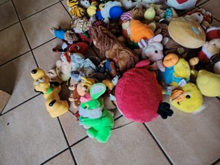 Lotto 40 pupazzi peluche nuovi