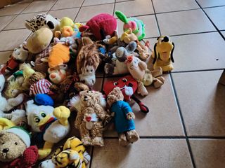 Lotto 40 pupazzi peluche nuovi