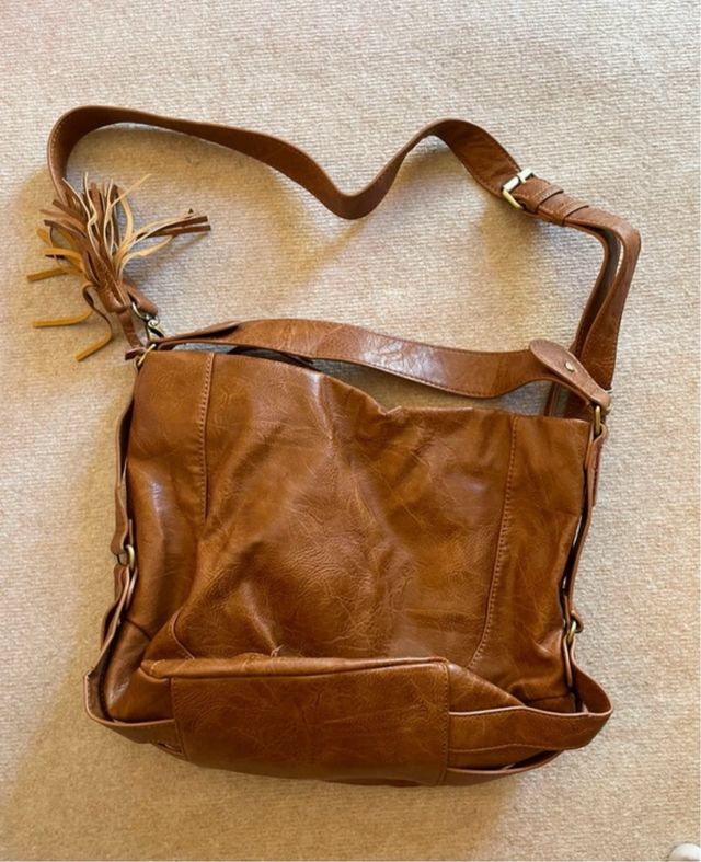 Bolso Desigual bordado flores y mariposas