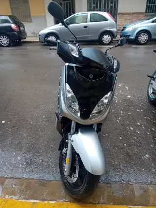 Yamaha Xmax 250