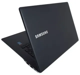 Portátil Samsung Negro + Funda