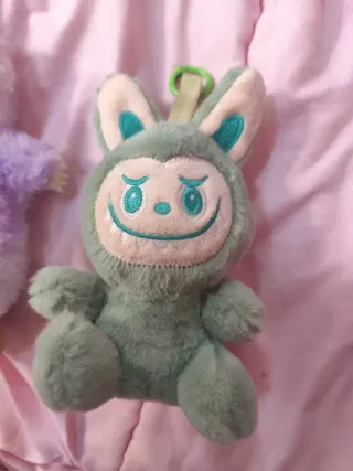 Lotto 2 giocattoli di peluche Labubu