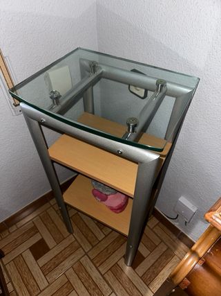 Mesa auxiliar cristal y metal