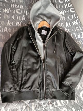 Cazadora Zara Hombre Negra con Capucha