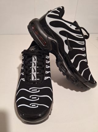 Zapatillas NIKE Air TN Talla 41 (NUEVAS)