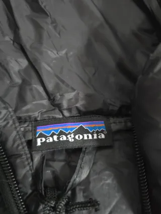Anorak Patagonia Negro con Capucha