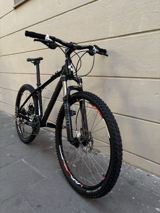 Bicicleta Cube LTD