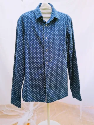 Camisa de algodón estampada M. 40. 