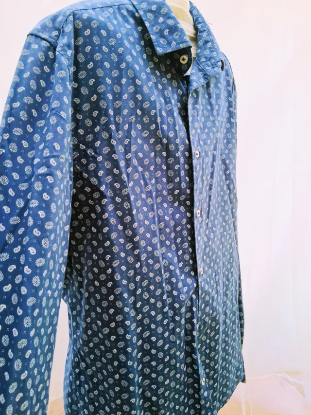 Camisa de algodón estampada M. 40. 