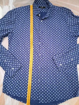 Camisa de algodón estampada M. 40. 