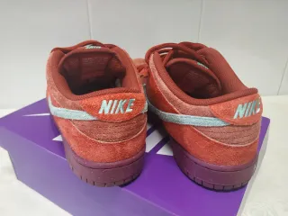 Nike SB Dunk Low Pro Mystic Red/Emerald Rise