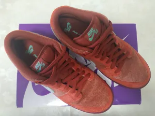 Nike SB Dunk Low Pro Mystic Red/Emerald Rise
