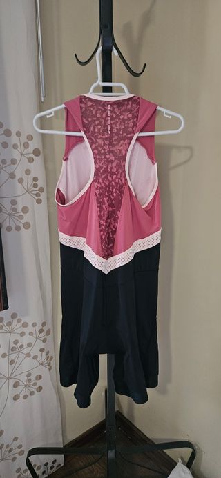Mono de triatlón Aptonia rosa y negro
