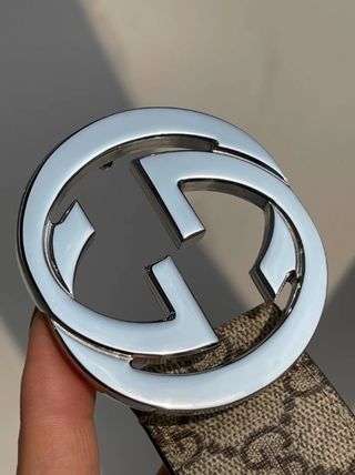 Cinturón Gucci GG Beige Marrón Hebilla Plateada